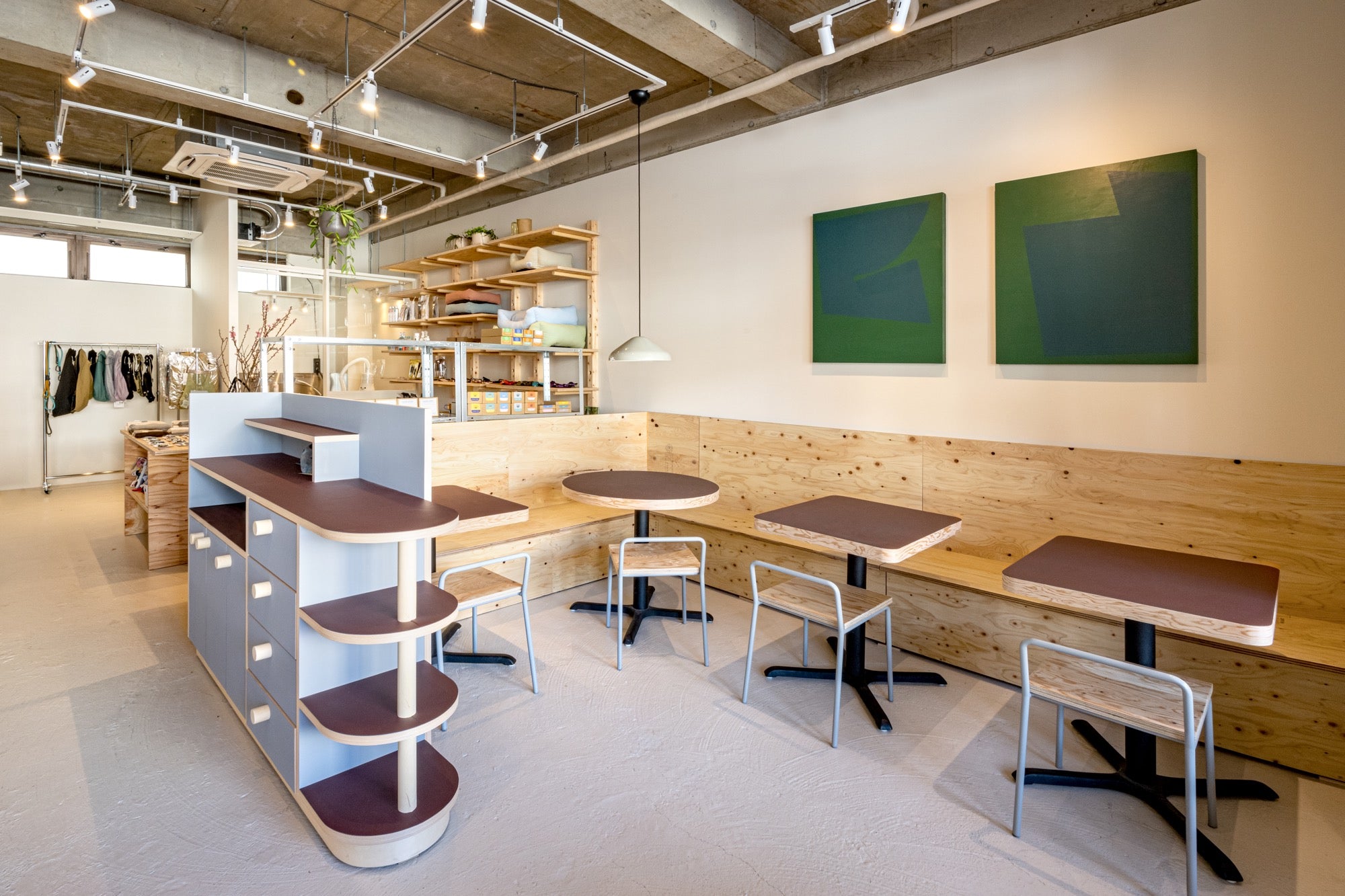 DOG GOODS & CAFE SHEiの店舗画像2